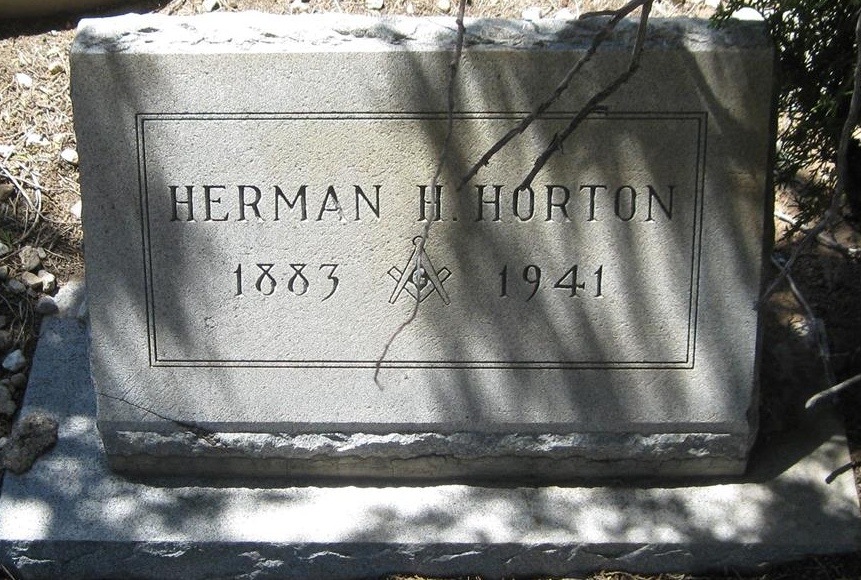 Tumba de Herman H. Horton