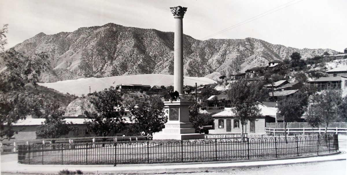 Monumento a Jesús García en Nacozari de García, Sonora