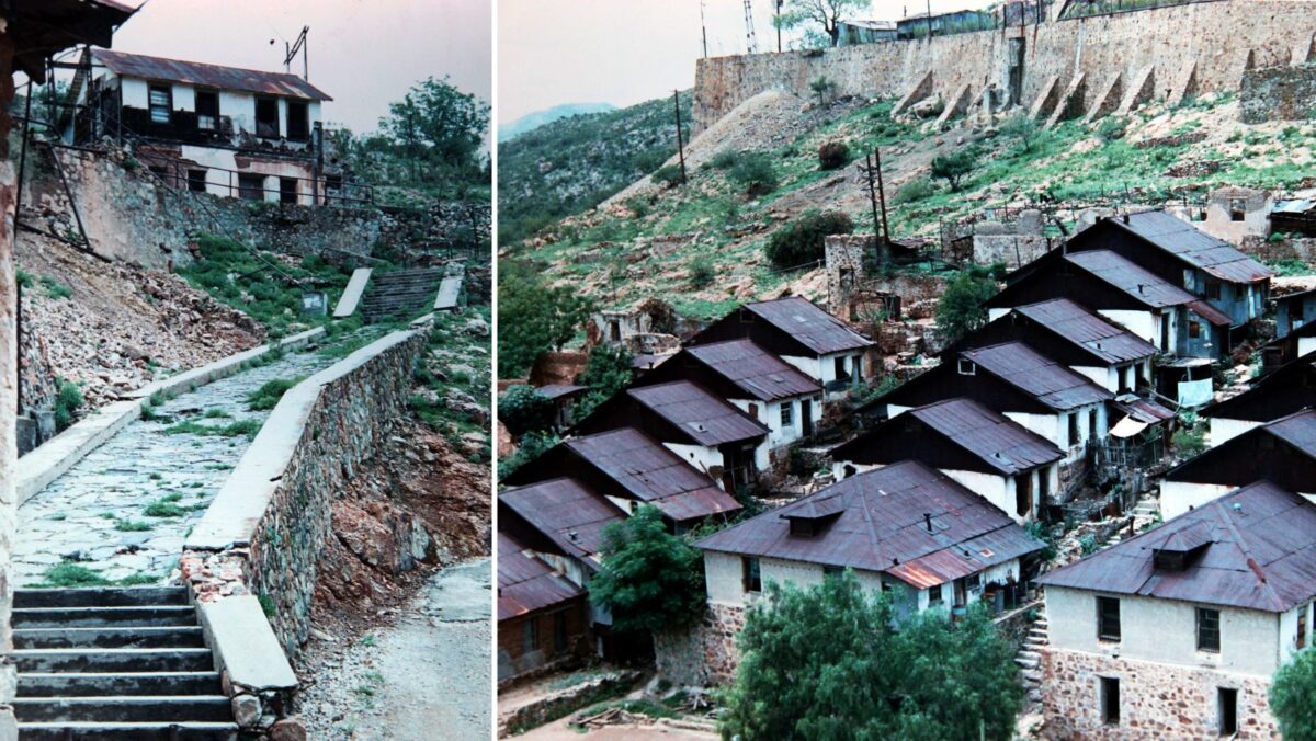 Collage de dos fotografías a color, de tonos desvaídos, del antiguo mineral de Pilares de Nacozari, Sonora. A la izquierda, una escalinata de piedra con muros de contención y pasto brotando entre las lajas sube por una ladera hacia un edificio de dos pisos, de paredes blancas y techo de lámina oxidada, en aparente abandono. A la derecha, vista desde lo alto de hileras de casas escalonadas en la ladera, con paredes blancas, bases de piedra y techos de lámina oxidada a dos aguas; sobre ellas, un alto muro de piedra con contrafuertes y cerros cubiertos de vegetación verde al fondo.